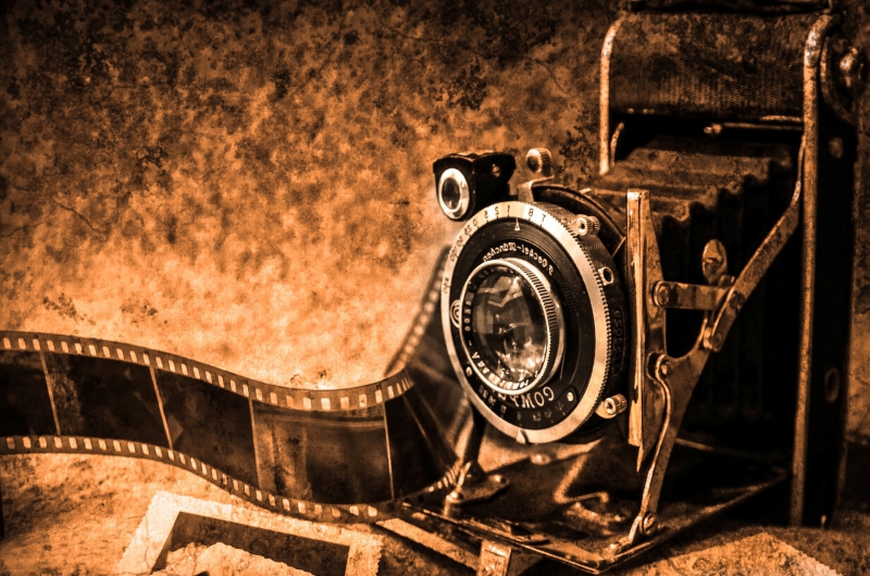 photographe-TOURRETTES SUR LOUP-min_light-wood-night-camera-photography-vintage-1245236-pxhere.com